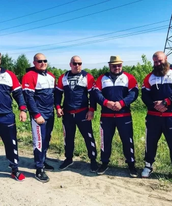 Костюмы для команды атлетов